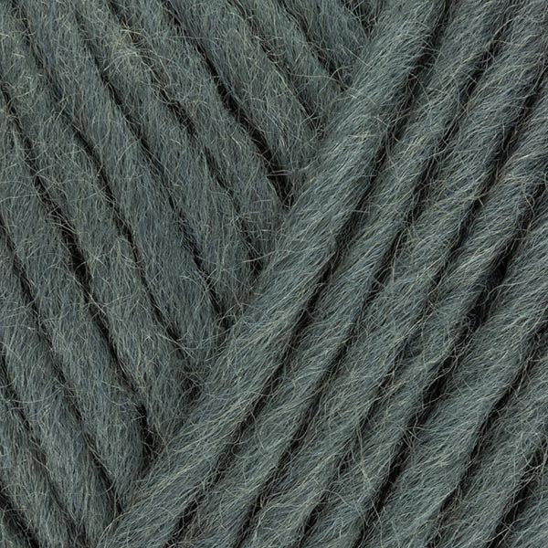 RETREAT Chunky Roving Yarn