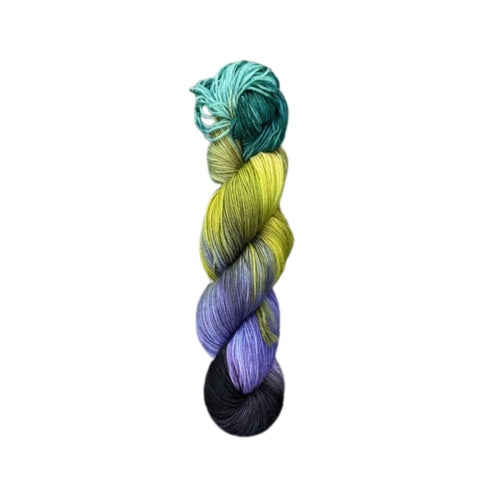 Round Mountain Fibers Spruce Fingering Yarn - The Woolery
