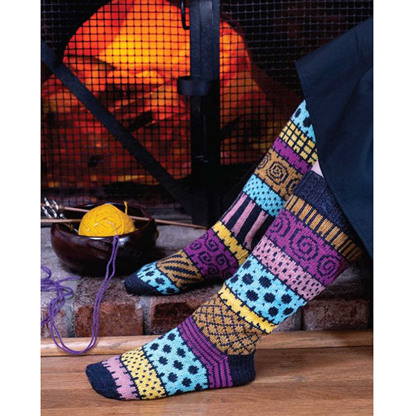 Tim Burton's Nightmare Before Christmas Official Knitting Guide - Socks