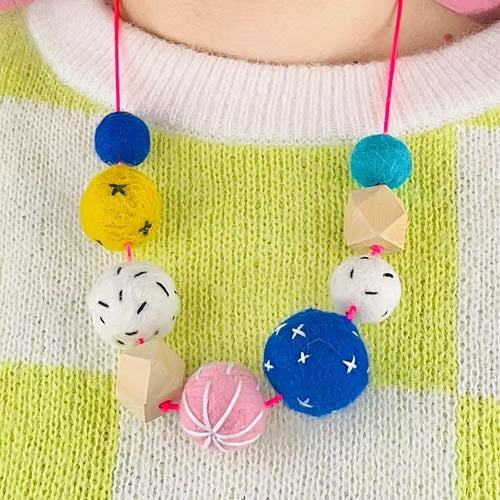 The Edinburgh Craft Club Bead Necklace Wet Felting Kit