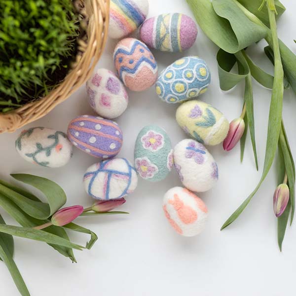 Sculpting with Wool Needle Felting Kit - Easter Egg Party