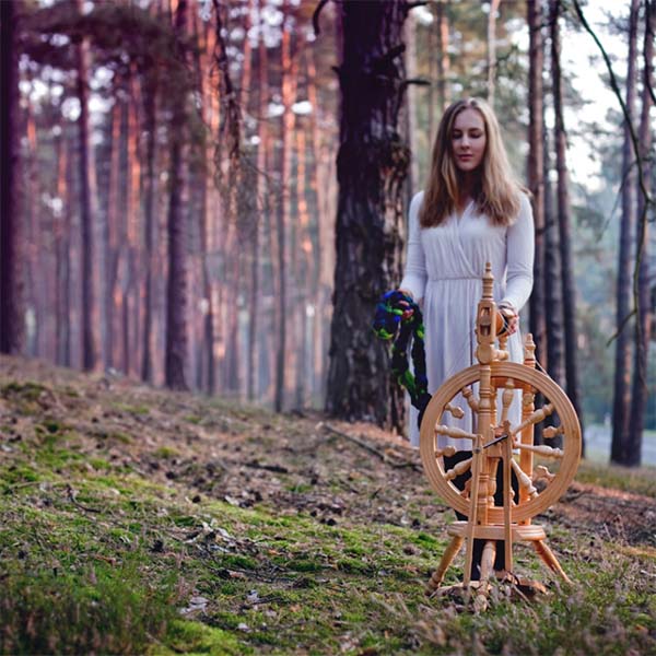 Kromski Minstrel Spinning Wheel - Forest