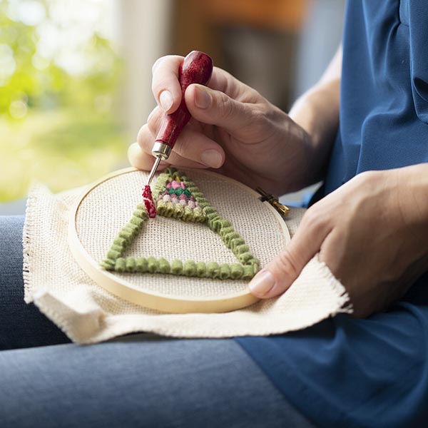 No Sew Wool Ornament Kit - Christmas Tree - Lifestyle