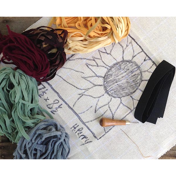 Beginner Rug Hooking Kit - The Sunflower - Contents