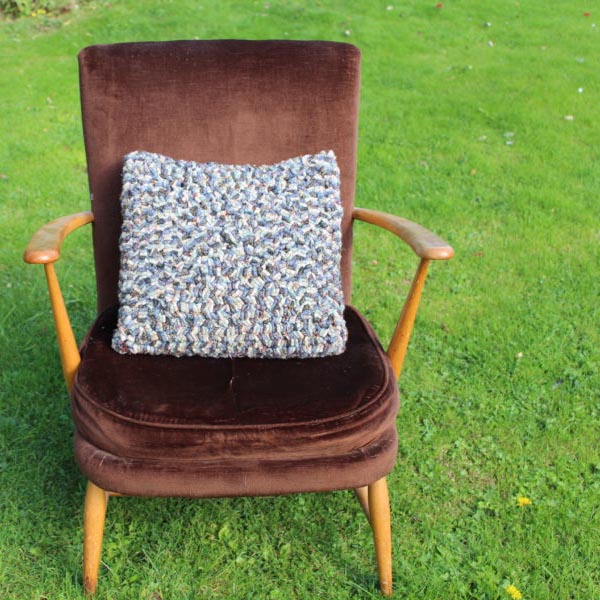 Wool Rag Rug Blanket Yarn - Pillow