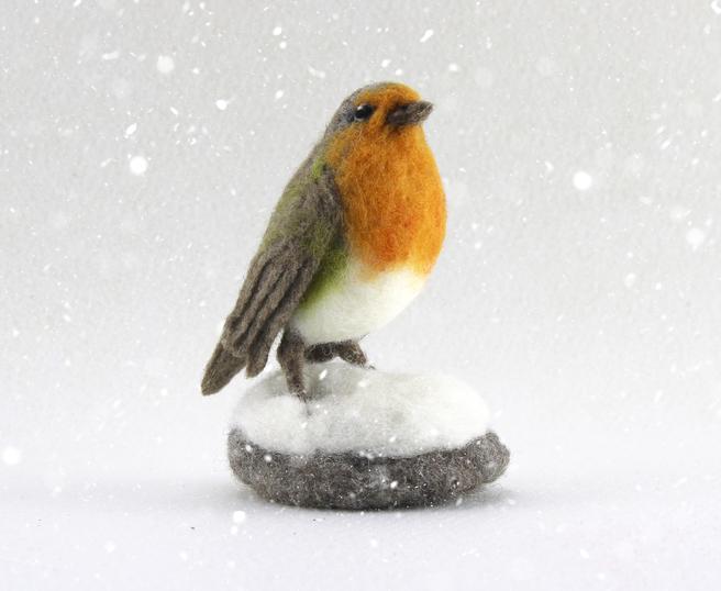 World of Wool Felting Kit - Robyn the Robin