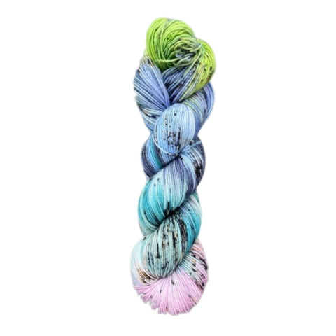Round Mountain Fibers Spruce Fingering Yarn - The Woolery