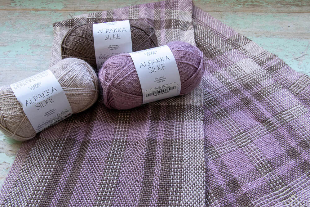 Make Your Own Soft & Silke Scarf - Bonus warping board tutorial!