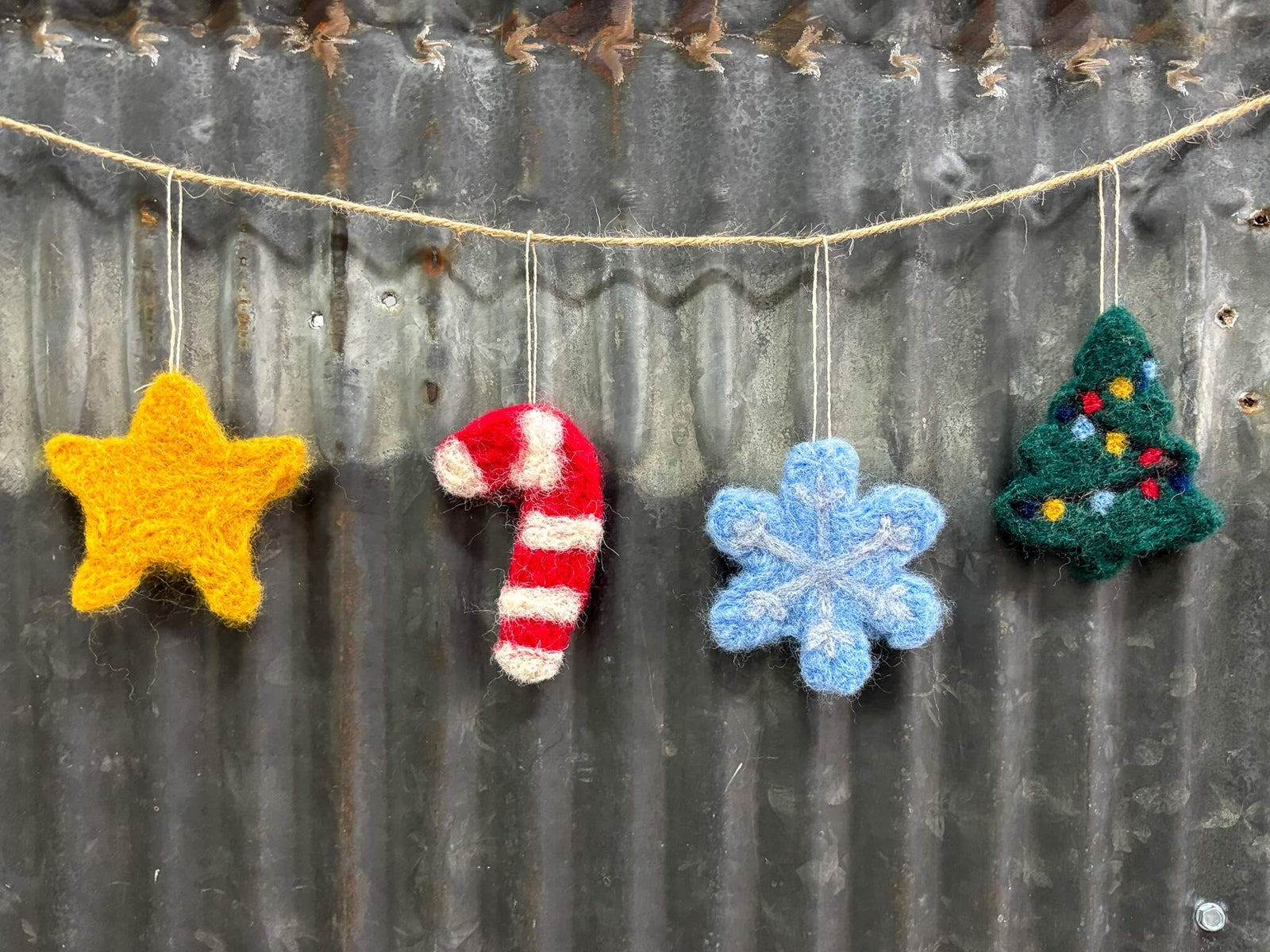 How To Needle Felt Christmas Ornaments Using Cookie Cutters