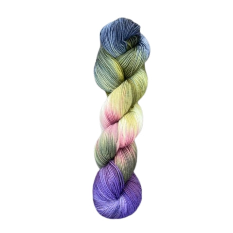 Round Mountain Fibers Spruce Fingering Yarn - The Woolery