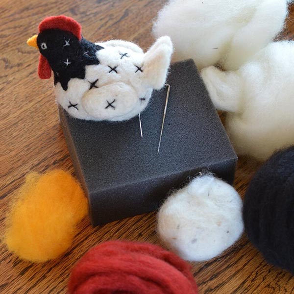 Bear Creek Felting Kit - Chicken - Contents