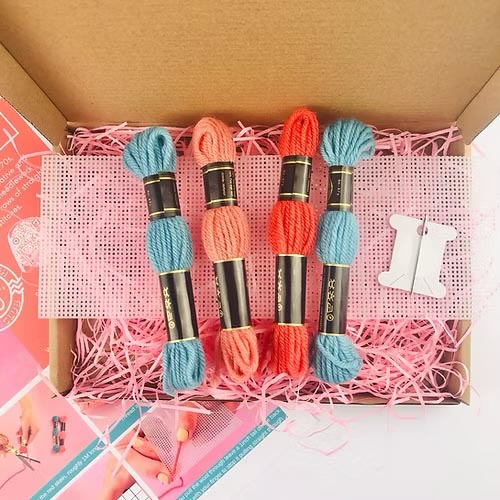 The Edinburgh Craft Club Plant Pot Bargello Kit - Contents