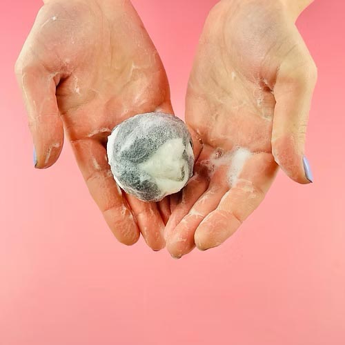 The Edinburgh Craft Club Bead Necklace Wet Felting Kit - A