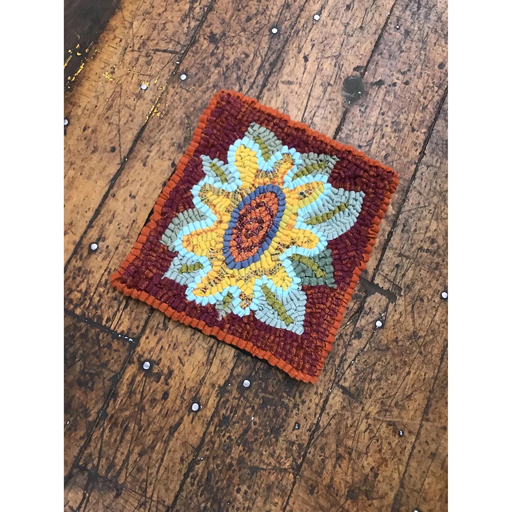 Beginner Rug Hooking Kit - Flower - b