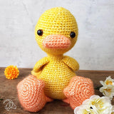 Hardicraft DIY Crochet Kit - Abby Duck - Action