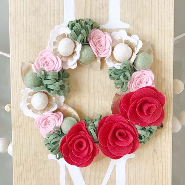 Felt Flower Wreath Craft Kit - Strawberry Mint - Lifestyle