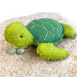 Jennifer Heynen Felt Sewing Kit - Green Sea Turtle