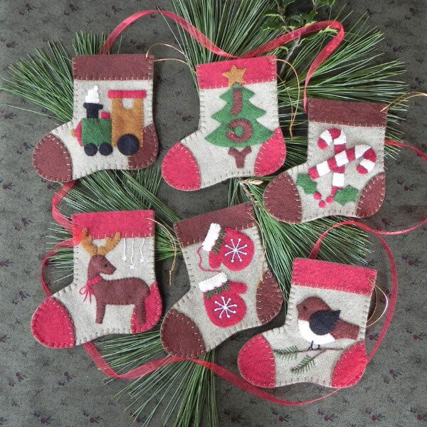 Felt Ornament Kit - Warm Feet