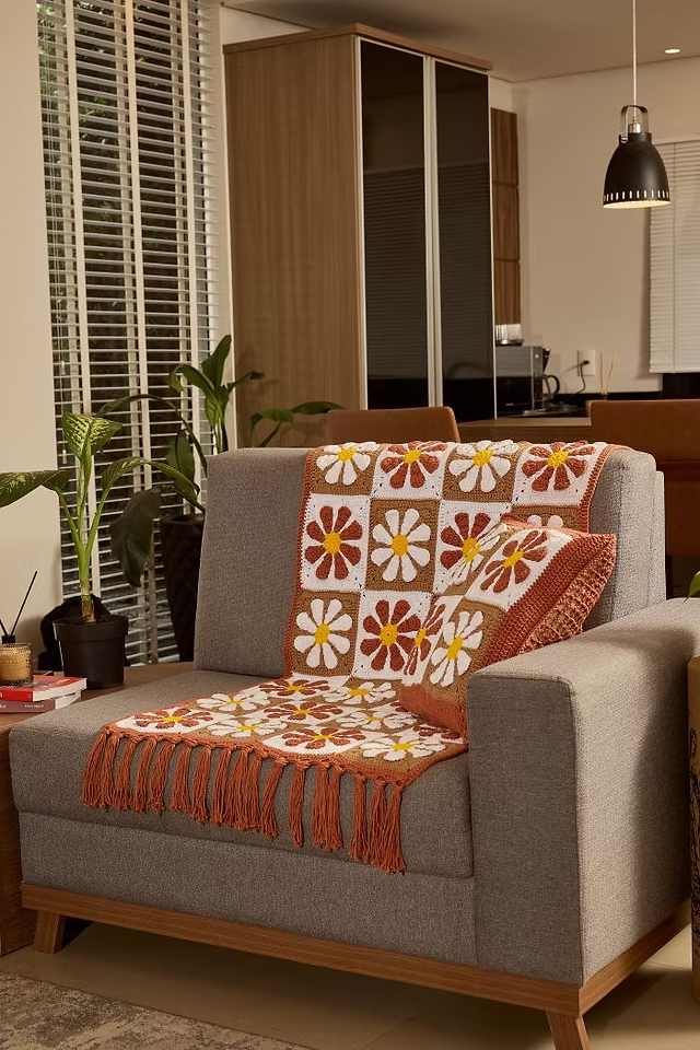 Flower Power Blanket & Pillow Set Kit