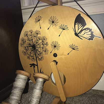 Louet S17 Spinning Wheel - Life Style b