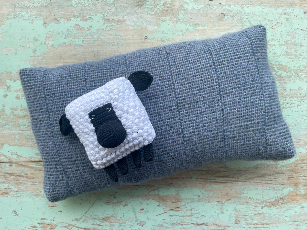 How-To: Make a Pillow Without Polyfill • Crafting a Green World